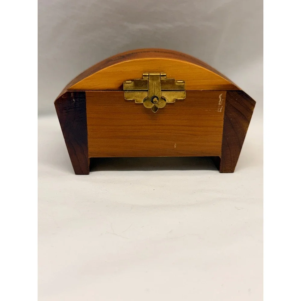 Vintage Myrtle Beach S.C. Cedar Wood Trinket Box Domed Souvenir Chest, Ocean